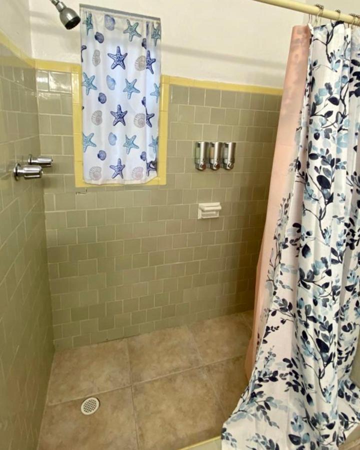 Hallandale Beach Motel With Free Parking And Full Kitchen ! No Extra Fees! Accepting Cash! Buitenkant foto