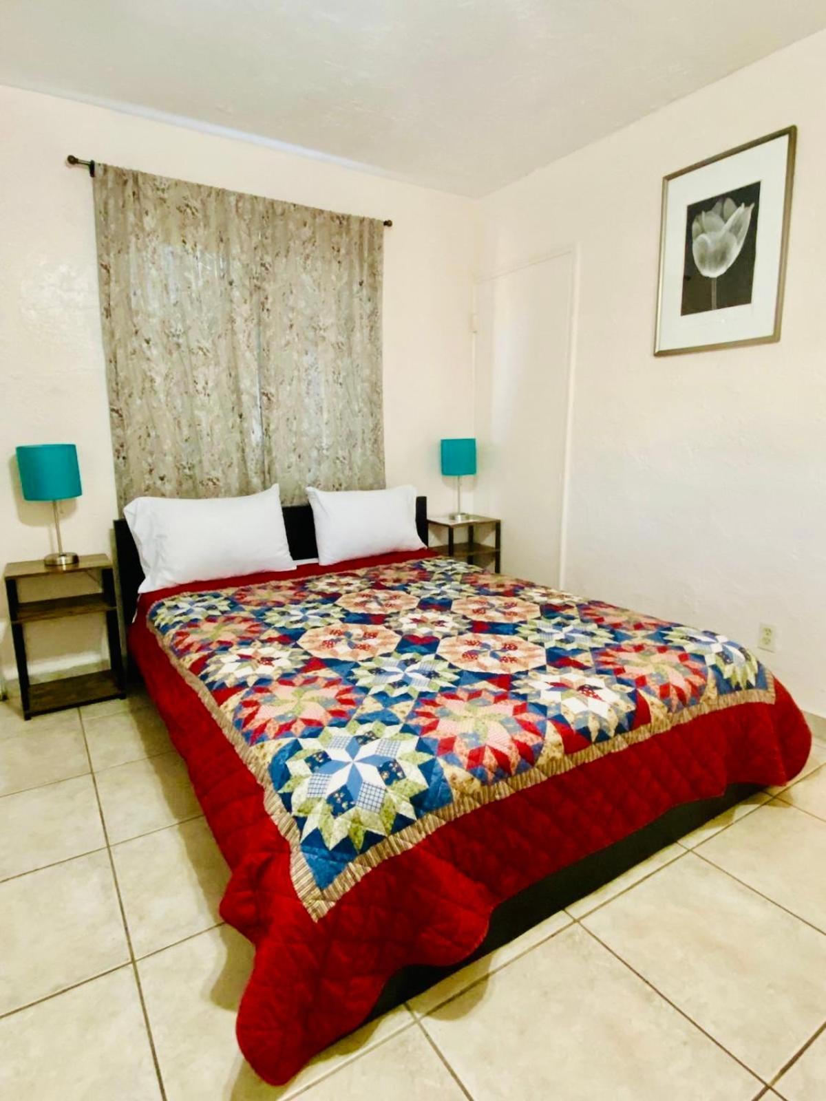 Hallandale Beach Motel With Free Parking And Full Kitchen ! No Extra Fees! Accepting Cash! Buitenkant foto